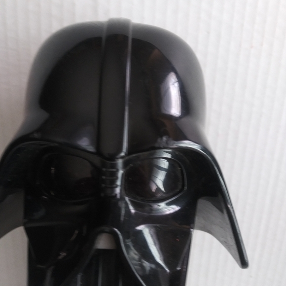 Star Wars Large Darth Vader PEZ Dispenser - Picture 15 of 15